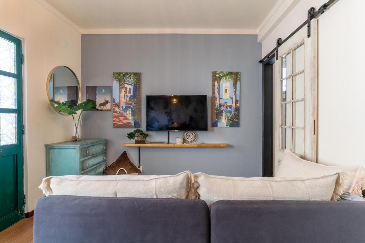Arty Vintage Townhouse With Rooftop Shower & Sun Loungers Olhao Exterior photo