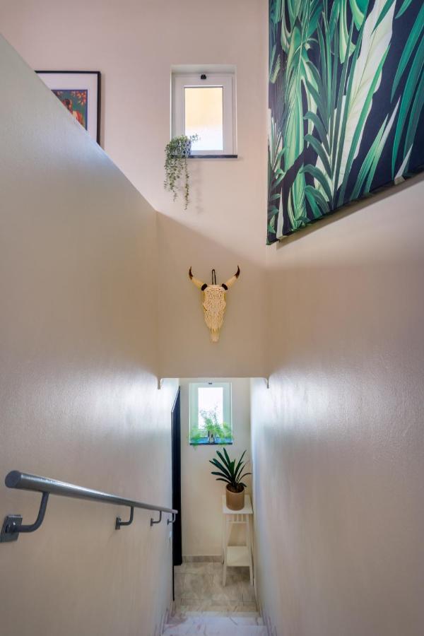 Arty Vintage Townhouse With Rooftop Shower & Sun Loungers Olhao Exterior photo