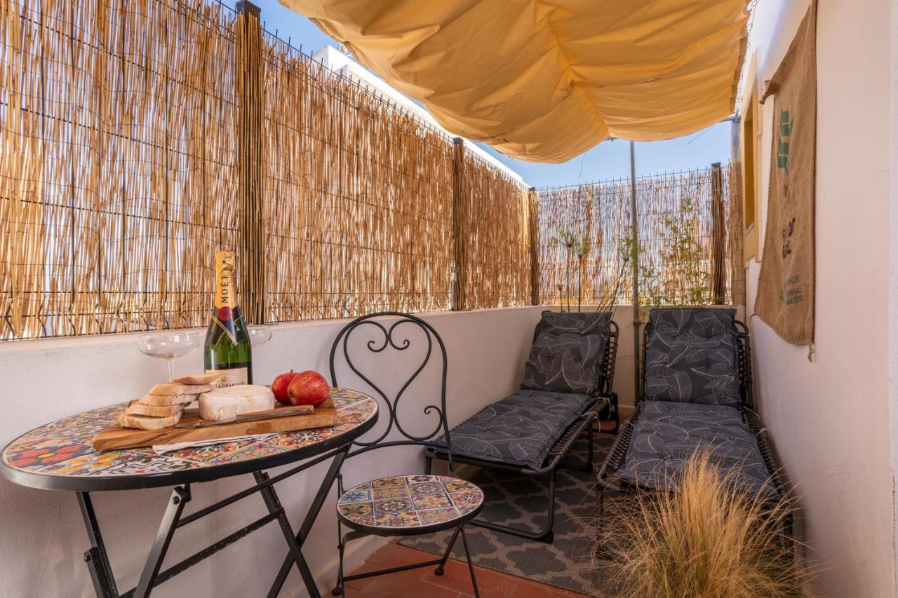 Arty Vintage Townhouse With Rooftop Shower & Sun Loungers Olhao Exterior photo