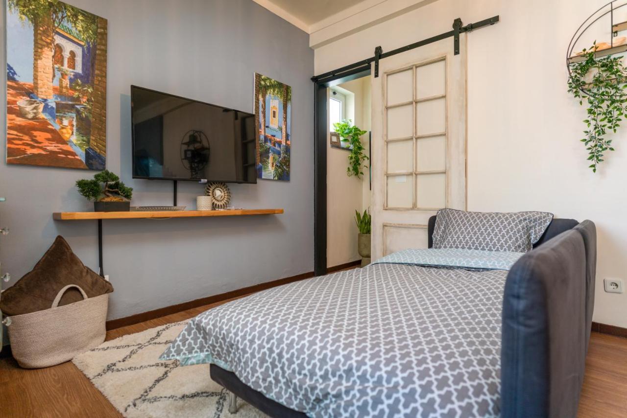 Arty Vintage Townhouse With Rooftop Shower & Sun Loungers Olhao Exterior photo